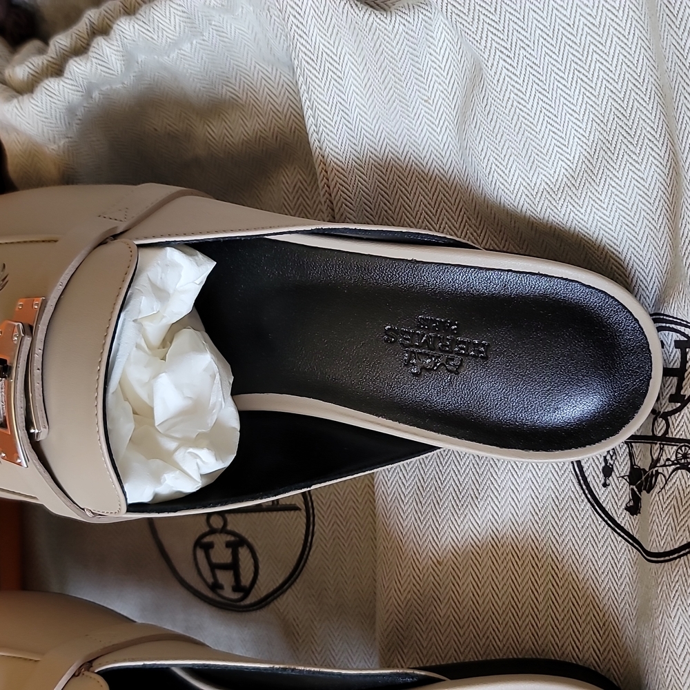 Hermes Oz Mule Slip-on with Kelley Buckle Blanc Monochrome Color Leather 40EU/10 - Picture 14 of 17
